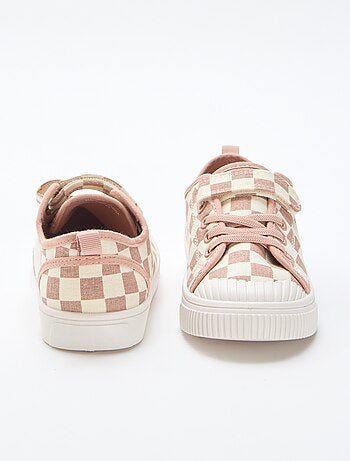 Stoffen sneakers met dambordprint