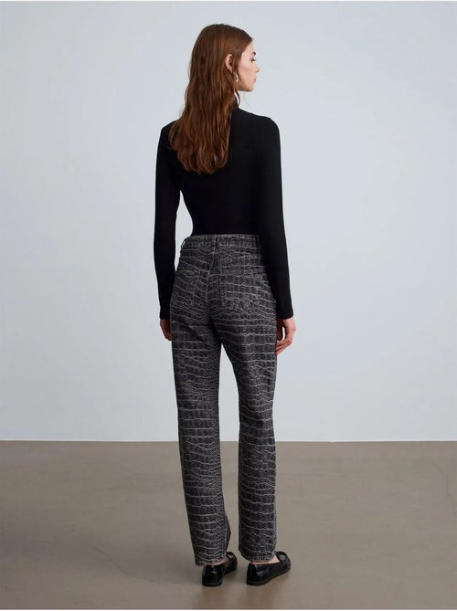 Straight jeans met hoge taille en structuur dilvin - Kiabi Straight jeans met hoge taille en structuur dilvin - Kiabi