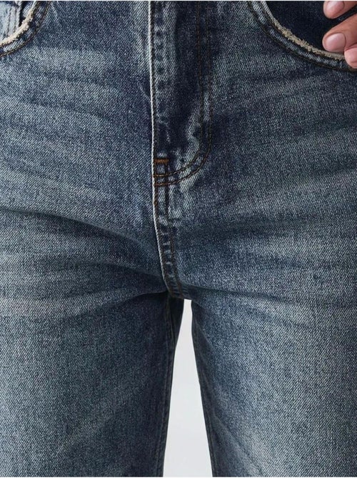 Straight leg denim jeans hiccup - Kiabi Straight leg denim jeans hiccup - Kiabi