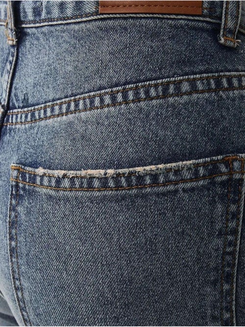 Straight leg denim jeans hiccup - Kiabi Straight leg denim jeans hiccup - Kiabi