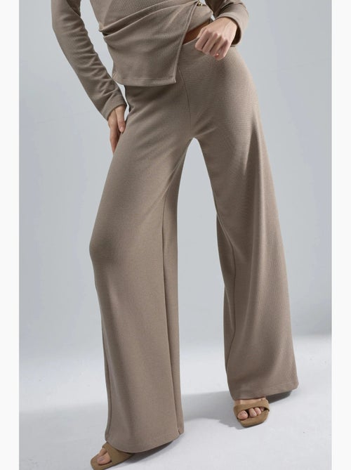 Straight leg pull-on broek busem - Kiabi Straight leg pull-on broek busem - Kiabi