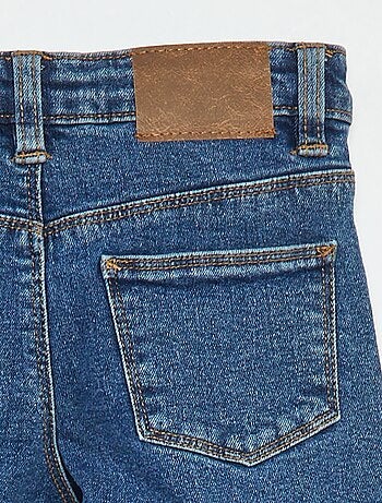 Strakke broek met zak met klepje, een bijzonder comfortabel model