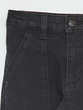 Strakke broek met zak met klepje, een bijzonder comfortabel model