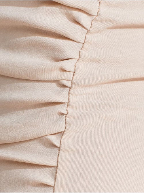 Strapless bodycon midi-jurk met split dilvin - Kiabi Strapless bodycon midi-jurk met split dilvin - Kiabi
