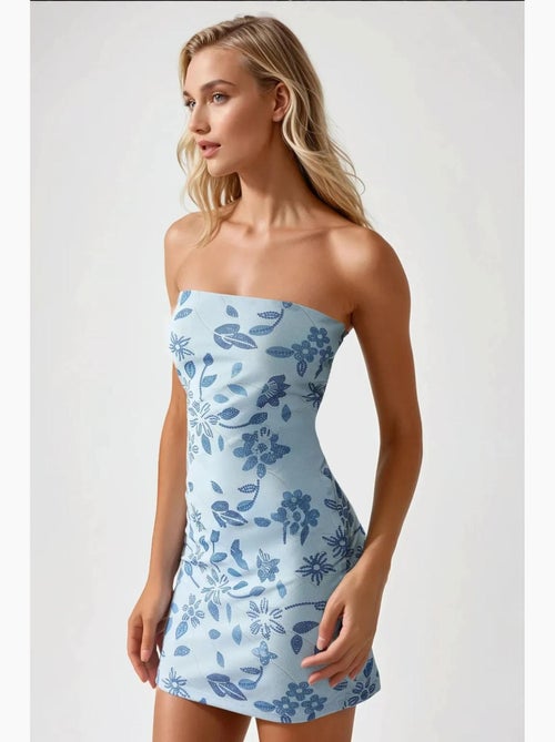 Strapless getextureerde bodycon mini-jurk hiccup - Kiabi Strapless getextureerde bodycon mini-jurk hiccup - Kiabi