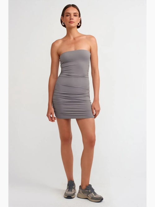 Straploze bodycon mini-jurk dilvin - Kiabi Straploze bodycon mini-jurk dilvin - Kiabi