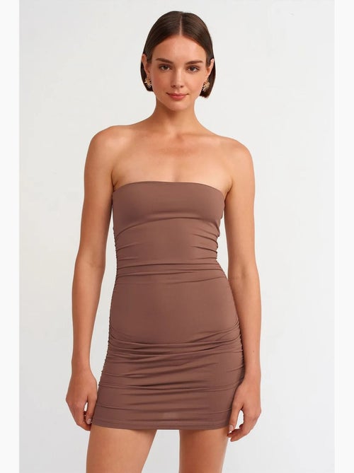 Straploze bodycon mini-jurk dilvin - Kiabi Straploze bodycon mini-jurk dilvin - Kiabi