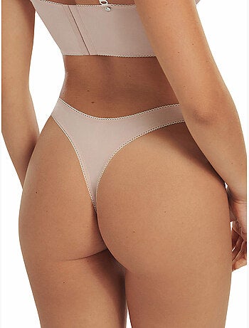 String échancré posh