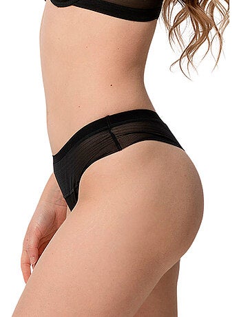 String lust noir