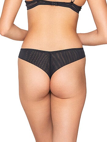 String mystique