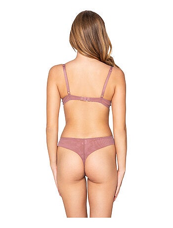 String mystique