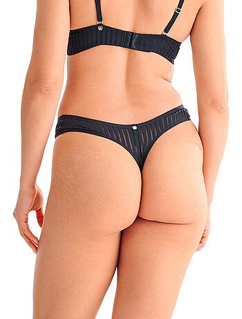 String tia