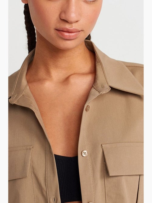 Surchemise courte oversize en crêpe dilvin - Kiabi Surchemise courte oversize en crêpe dilvin - Kiabi