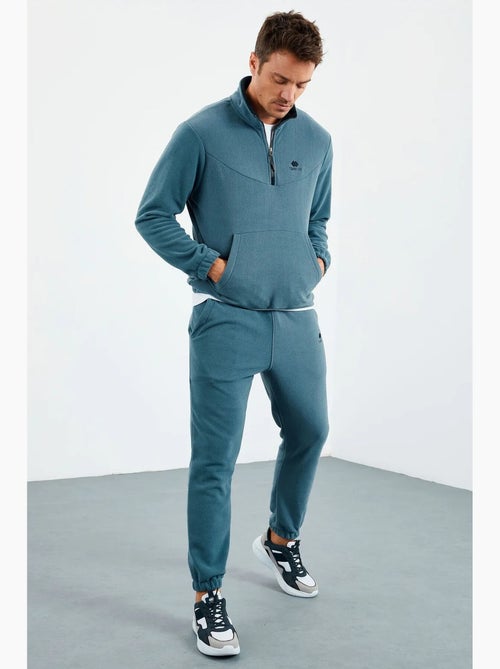 Survêtement homme deux pièces en maille peluche tommy - Kiabi Survêtement homme deux pièces en maille peluche tommy - Kiabi
