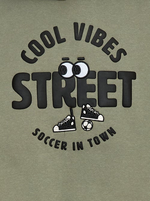 Sweat à capuche avec un imprimé en relief - Kiabi