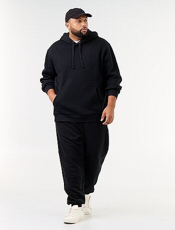 Sweat à capuche et poche kangourou
