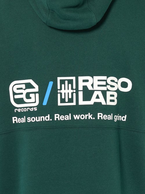 Sweat à capuche inscription devant et dos - Kiabi