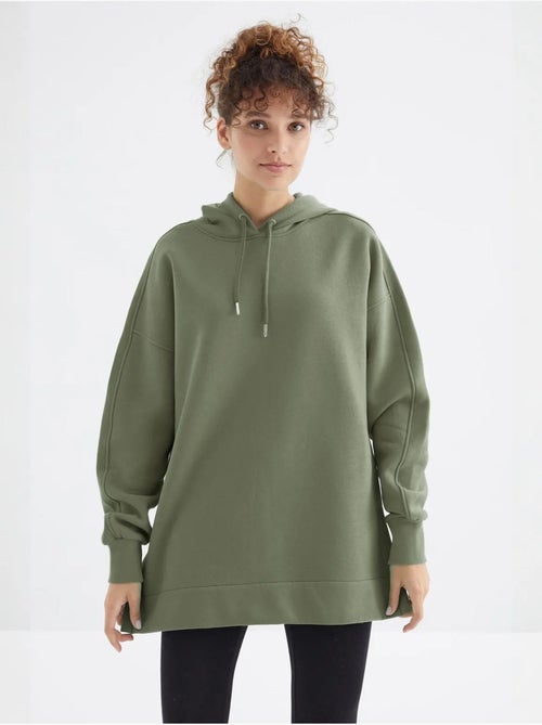 Sweat à capuche oversize avec poche tommy - Kiabi Sweat à capuche oversize avec poche tommy - Kiabi