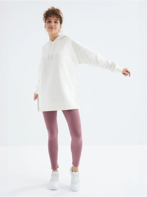 Sweat à capuche oversize avec poche tommy - Kiabi Sweat à capuche oversize avec poche tommy - Kiabi