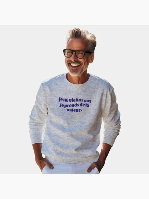 Sweat Homme - JE NE VIEILLIS PAS JE PRENDS DE LA VALEUR BLEU - Kiabi Sweat Homme - JE NE VIEILLIS PAS JE PRENDS DE LA VALEUR BLEU - Kiabi