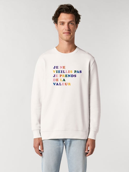 Sweat Homme - JE NE VIEILLIS PAS JE PRENDS DE LA VALEUR COLORE - Kiabi Sweat Homme - JE NE VIEILLIS PAS JE PRENDS DE LA VALEUR COLORE - Kiabi