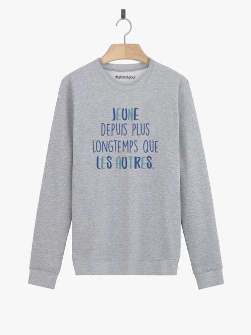 Sweat Homme - JEUNE DEPUIS PLUS LONGTEMPS BLEU - Kiabi Sweat Homme - JEUNE DEPUIS PLUS LONGTEMPS BLEU - Kiabi