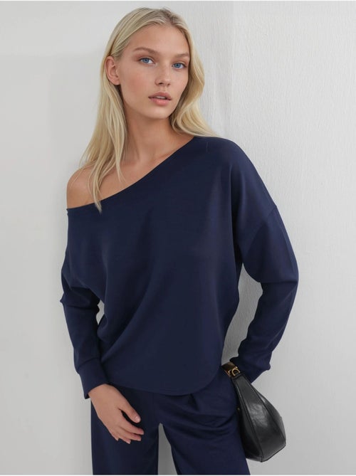 Sweat-shirt à col asymétrique et coupe décontractée busem - Kiabi Sweat-shirt à col asymétrique et coupe décontractée busem - Kiabi