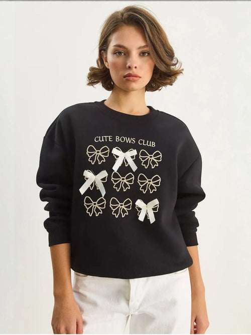 Sweat-shirt à manches longues et col rond imprimé côtelé lucci - Kiabi Sweat-shirt à manches longues et col rond imprimé côtelé lucci - Kiabi