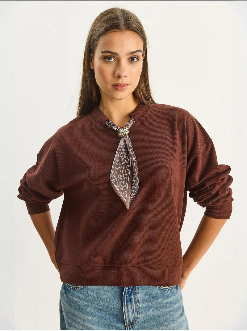Sweat-shirt côtelé à col rond avec détail d'écharpe lucci Marron foncé - Kiabi