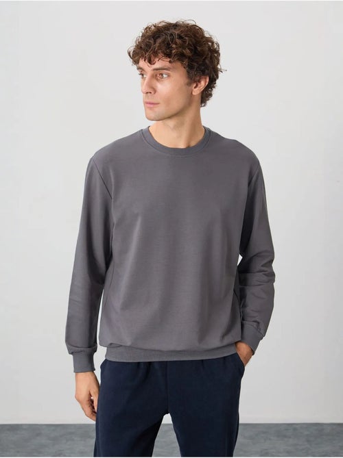 Sweat-shirt homme col rond uni tommy - Kiabi Sweat-shirt homme col rond uni tommy - Kiabi