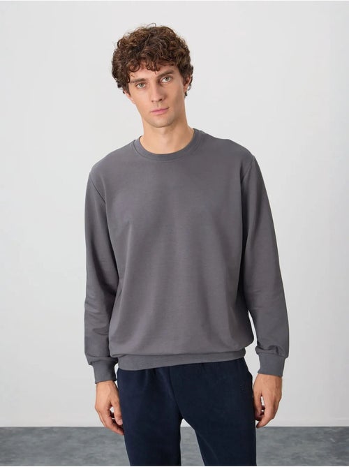 Sweat-shirt homme col rond uni tommy - Kiabi Sweat-shirt homme col rond uni tommy - Kiabi