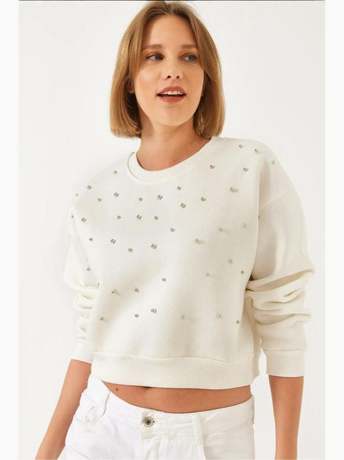 Sweat-shirt ras du cou en tissu brossé triple fil orné de perles lucci - Kiabi Sweat-shirt ras du cou en tissu brossé triple fil orné de perles lucci - Kiabi