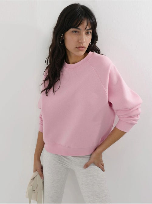 Sweat-shirt tricoté à col rond et manches longues avec détails élastiques busem - Kiabi Sweat-shirt tricoté à col rond et manches longues avec détails élastiques busem - Kiabi