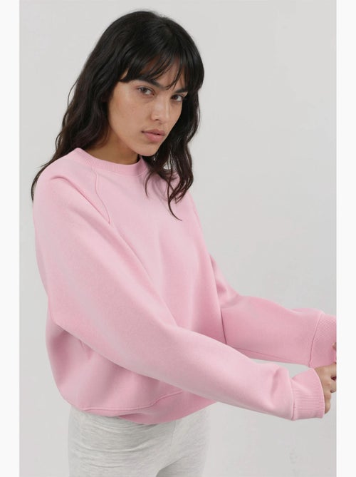 Sweat-shirt tricoté à col rond et manches longues avec détails élastiques busem - Kiabi Sweat-shirt tricoté à col rond et manches longues avec détails élastiques busem - Kiabi
