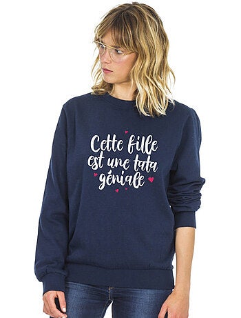 Sweater Dames - CETTE FILLE EST UNE TATA GÉNIALE