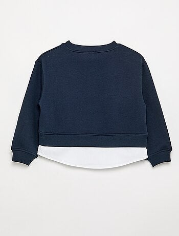 Sweater met geïntegreerde hemdonderkant en borstborduurwerk