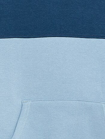 Sweater met kangoeroezak en kap