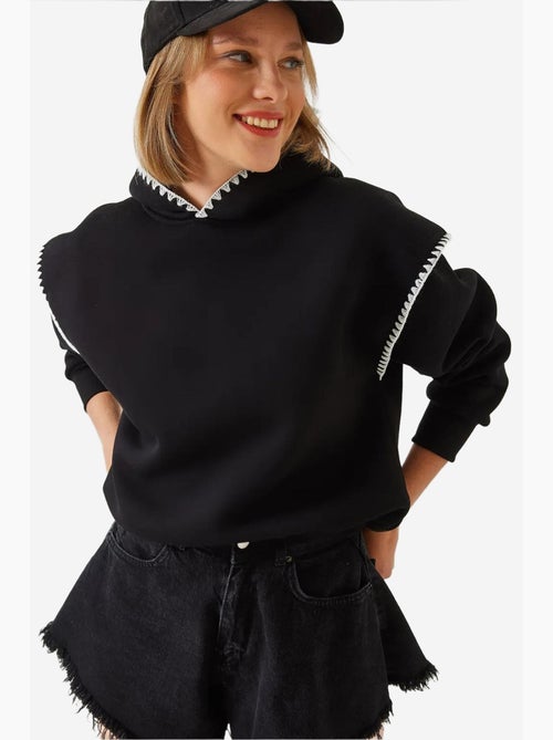 Sweatshirt met capuchon en kantdetail lucci - Kiabi Sweatshirt met capuchon en kantdetail lucci - Kiabi