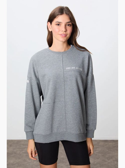 Sweatshirt oversize à col rond tommy - Kiabi Sweatshirt oversize à col rond tommy - Kiabi