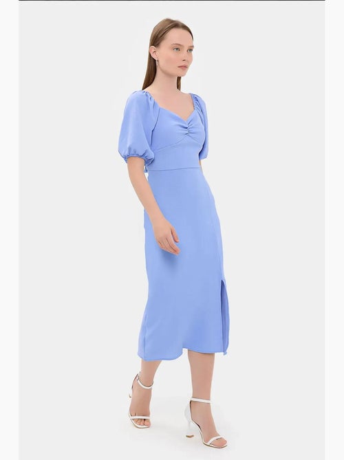 Sweetheart hals midi-jurk met zijsplit hiccup - Kiabi Sweetheart hals midi-jurk met zijsplit hiccup - Kiabi