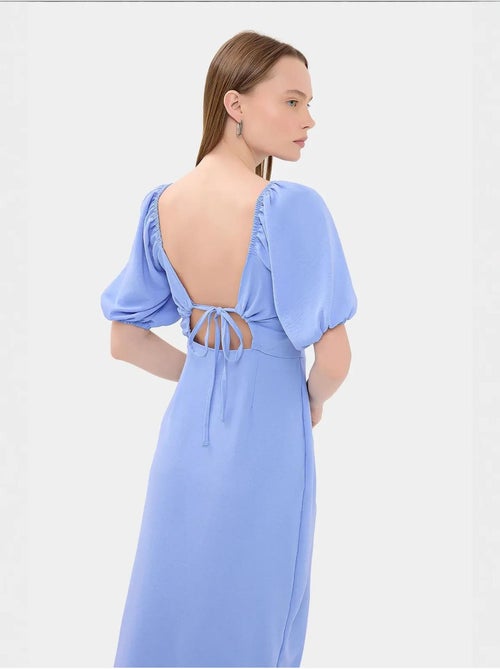 Sweetheart hals midi-jurk met zijsplit hiccup - Kiabi Sweetheart hals midi-jurk met zijsplit hiccup - Kiabi