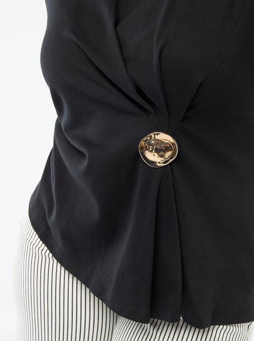 T-shirt à col rond drapé avec bijou fantaisie - Kiabi