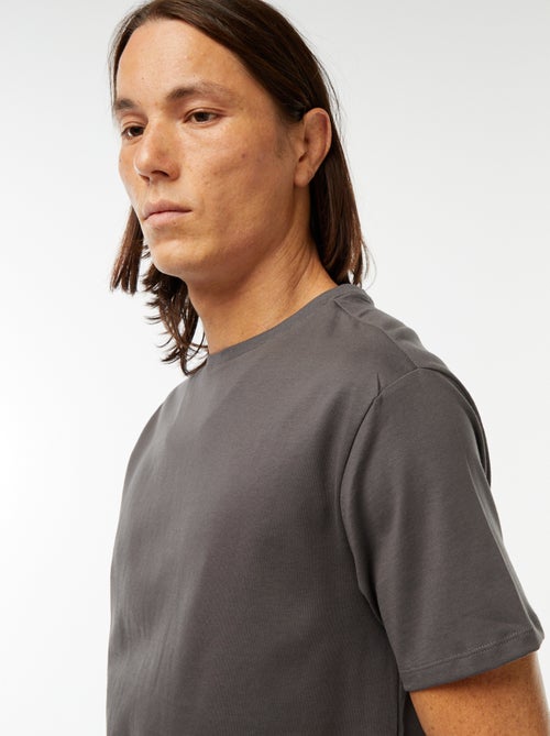 T-shirt à col rond en coton - Tough Cotton™ - Kiabi T-shirt à col rond en coton - Tough Cotton™ - Kiabi