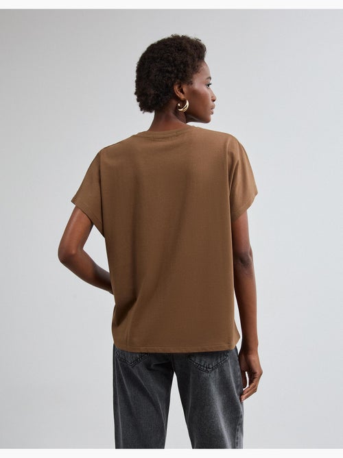 T-shirt à imprimé feuillet d’aluminium, mo fashion - Kiabi T-shirt à imprimé feuillet d’aluminium, mo fashion - Kiabi