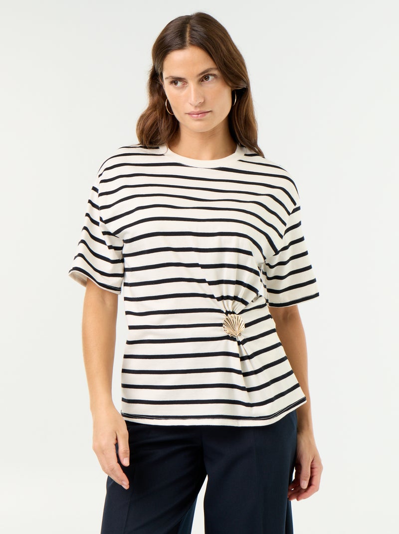 T-shirt à manches courtes avec bijou coquillage Blanc - Kiabi