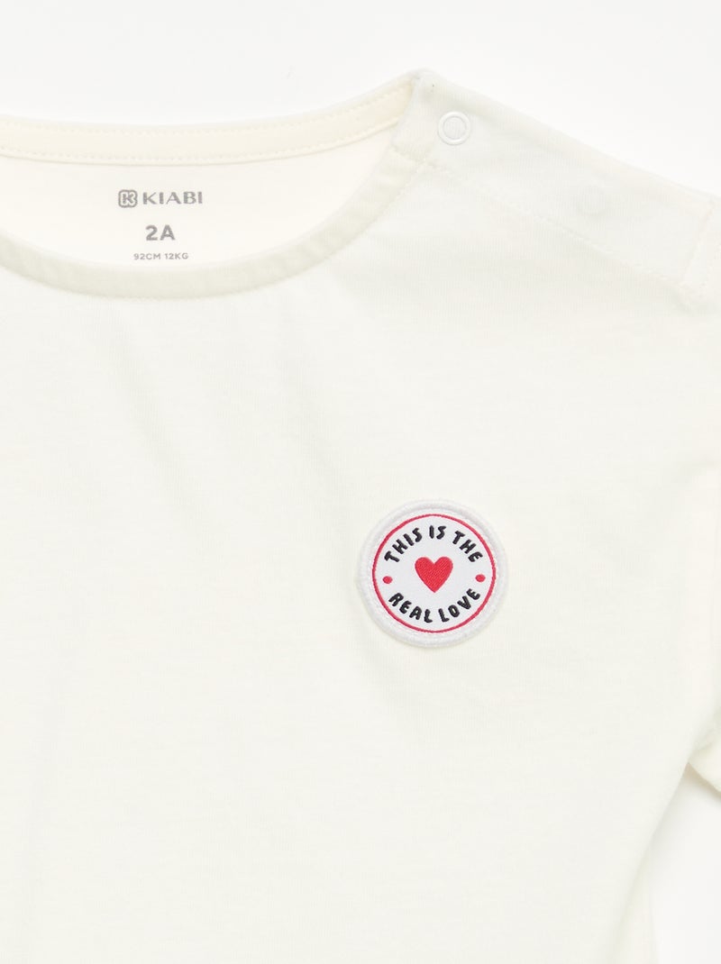 T-shirt à manches courtes avec cœur cousu Blanc - Kiabi