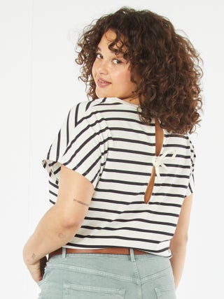 T-shirt à manches courtes avec dos ouvert