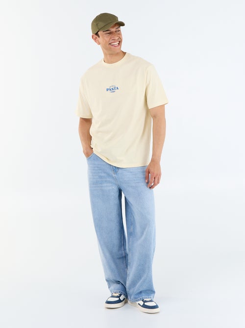 T-shirt à manches courtes avec imprimés et broderies recto/verso - Kiabi T-shirt à manches courtes avec imprimés et broderies recto/verso - Kiabi
