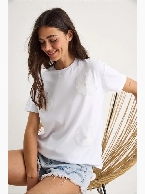 T-shirt à manches courtes et col ras du cou avec accessoire floral lucci - Kiabi