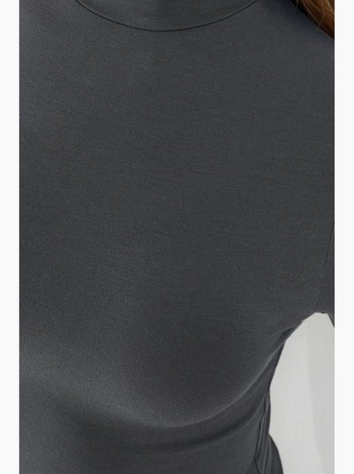 T-shirt aansluitend hoge hals lange mouw hiccup - Kiabi T-shirt aansluitend hoge hals lange mouw hiccup - Kiabi